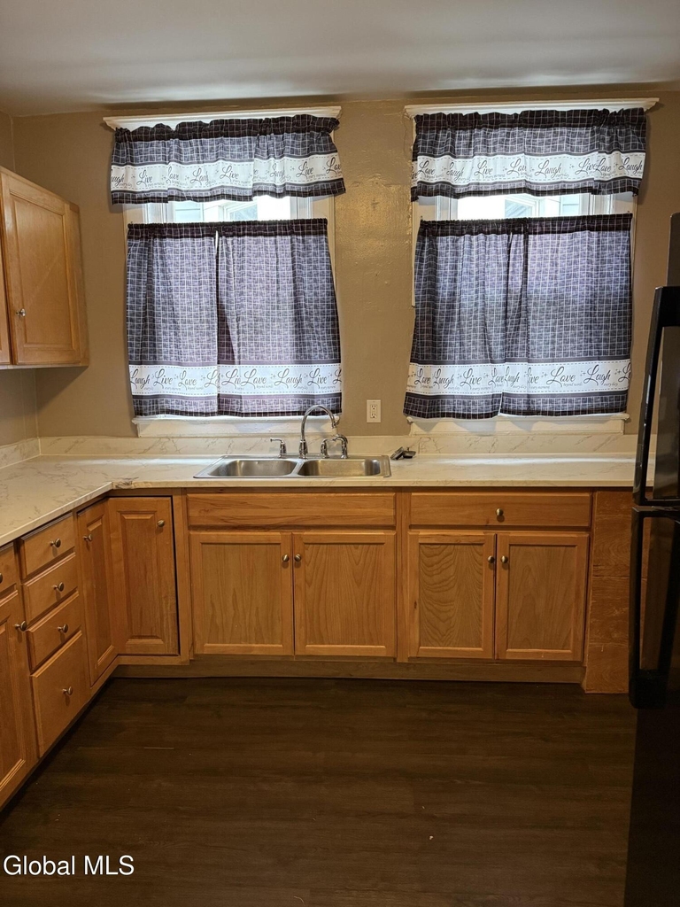 430 Second Avenue - Photo 3