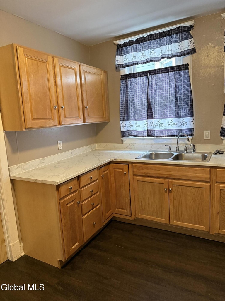 430 Second Avenue - Photo 4