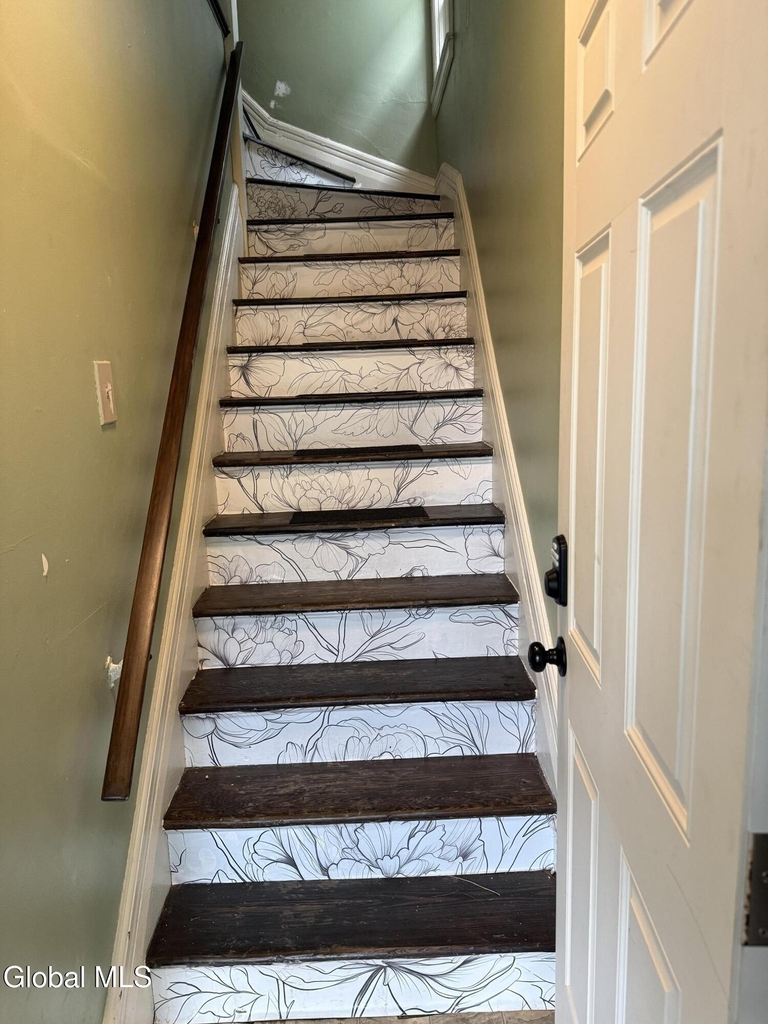 430 Second Avenue - Photo 2