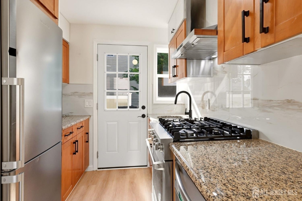 250 Brookside Avenue - Photo 7
