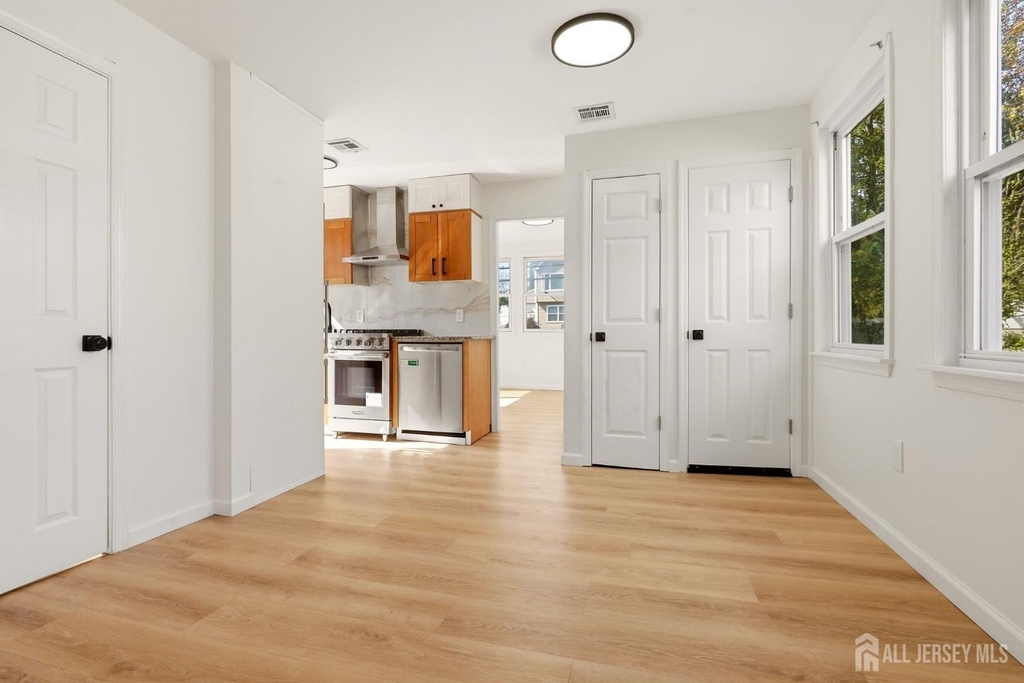 250 Brookside Avenue - Photo 9