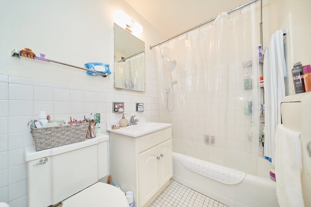 300 E 33rd Street - Photo 12