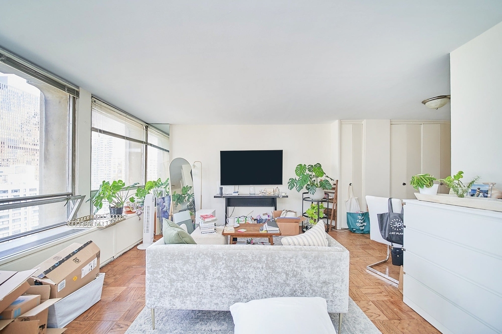 300 E 33rd Street - Photo 0