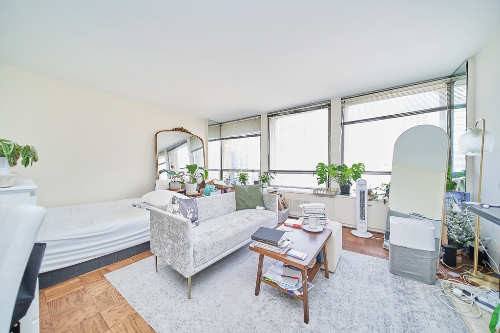 300 E 33rd Street - Photo 1