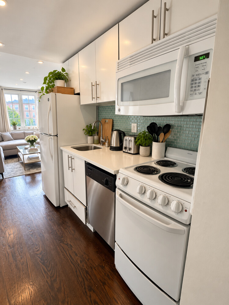 102 Greenwich Avenue - Photo 4