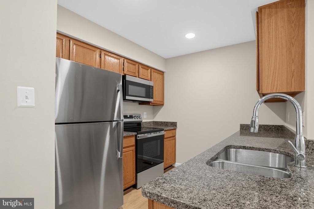 12158 Old Salem Court - Photo 7