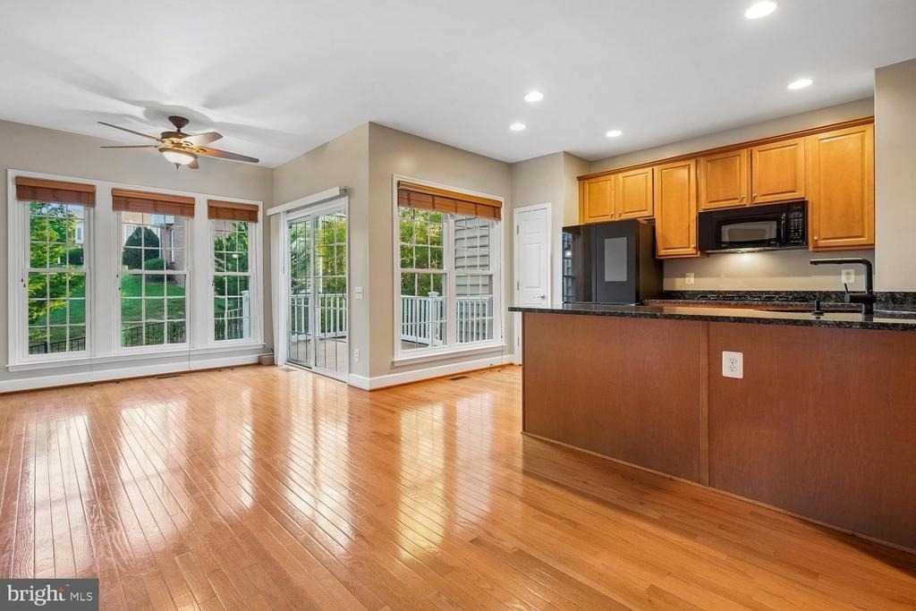 14614 Robin Glen Way - Photo 11