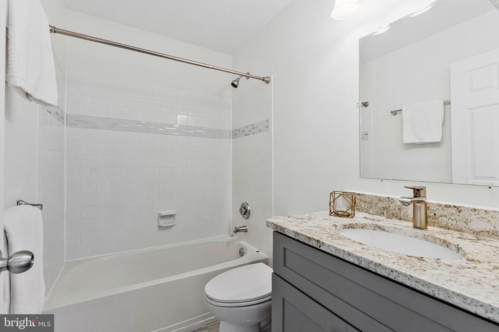 21799 Baldwin Square - Photo 19