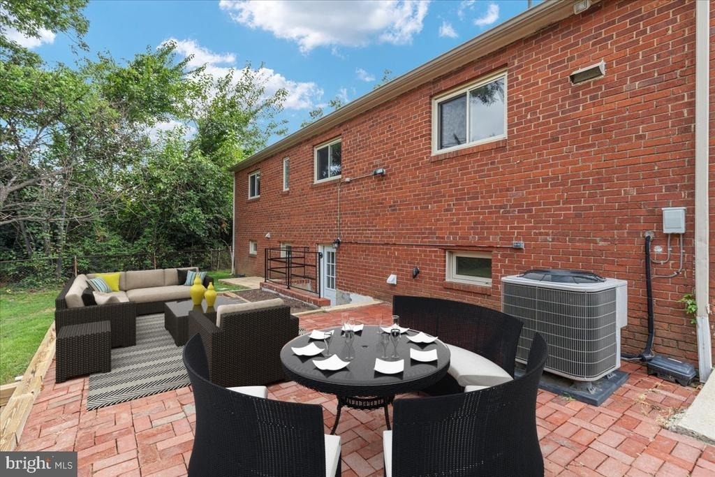 6630 S Kings Highway - Photo 16