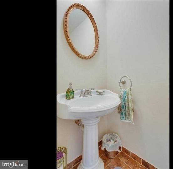9902 Lakepointe Drive - Photo 9