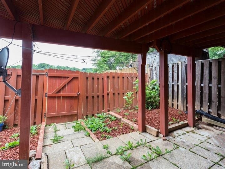 9902 Lakepointe Drive - Photo 20
