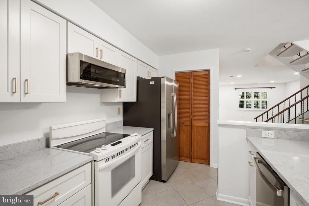 11307 Headlands Court - Photo 10