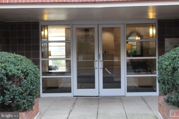 301 S Reynolds Street - Photo 26