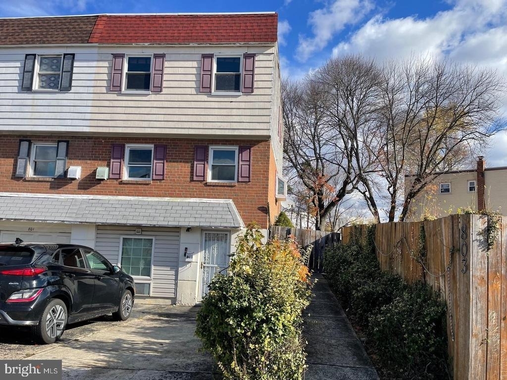 803 Lawler Street - Photo 0