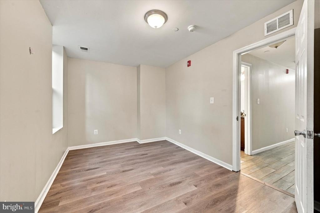 2261 N Park Avenue - Photo 12