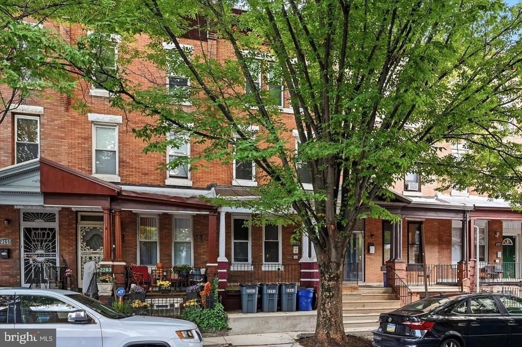 2261 N Park Avenue - Photo 1