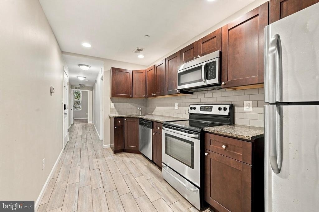 2261 N Park Avenue - Photo 7