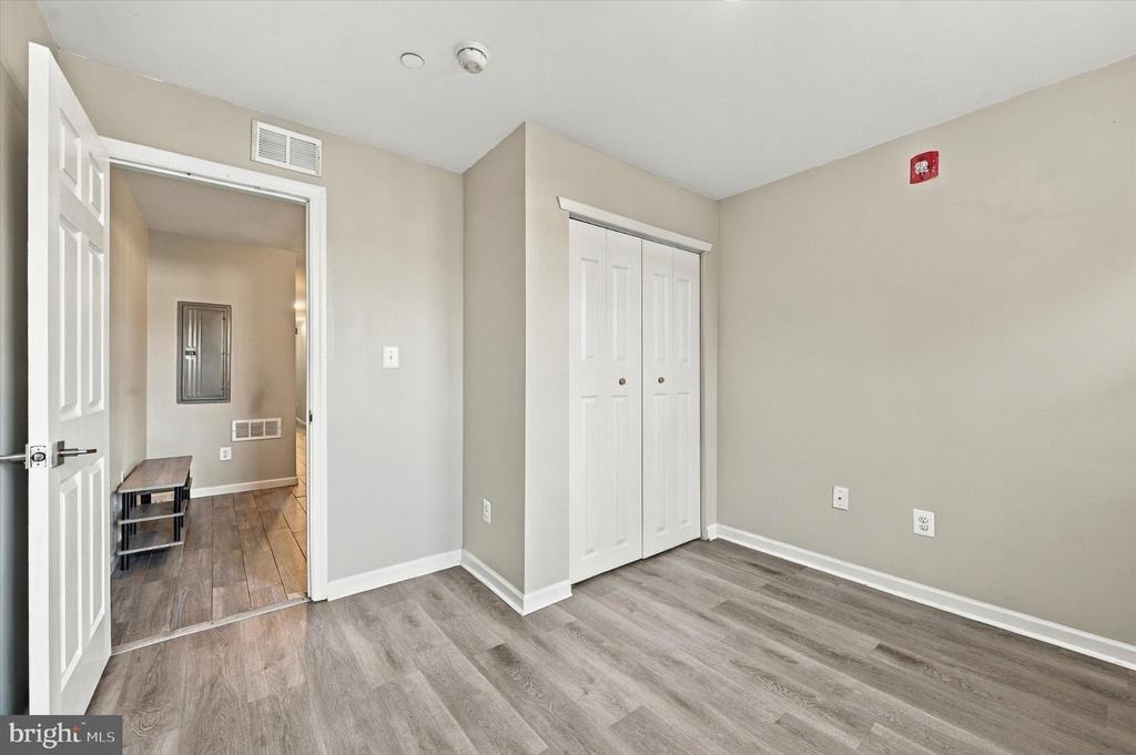 2261 N Park Avenue - Photo 4