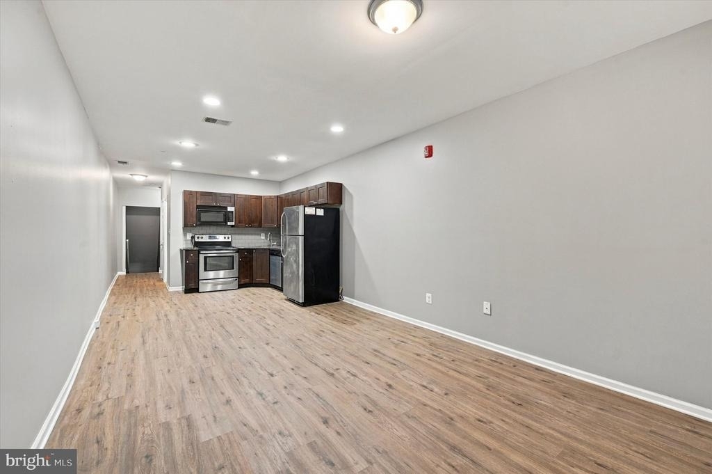 2261 N Park Avenue - Photo 8