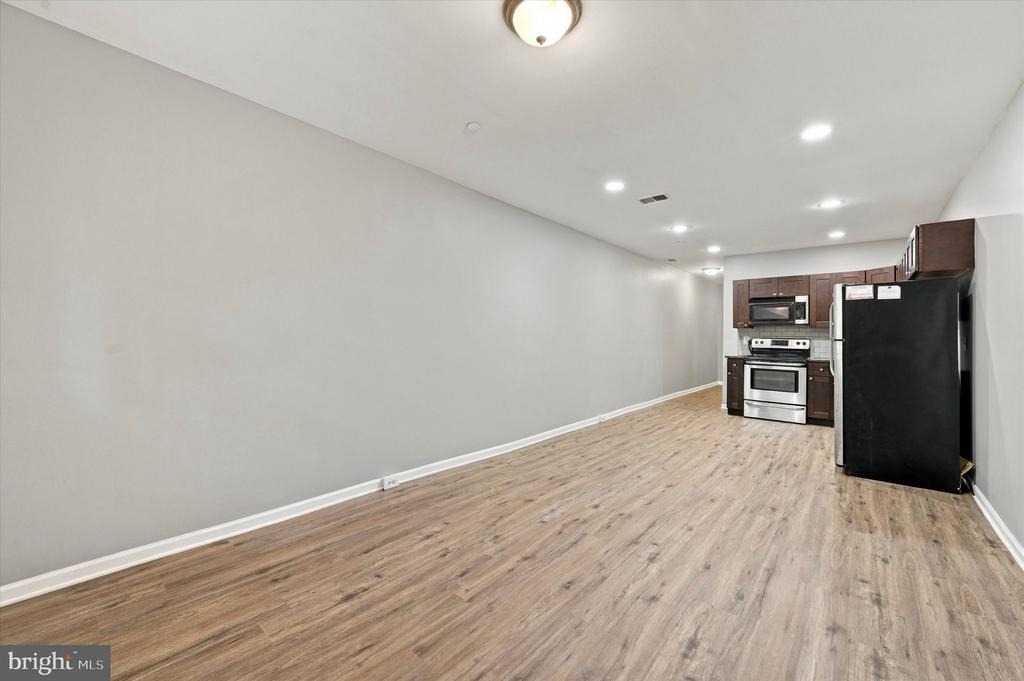2261 N Park Avenue - Photo 9