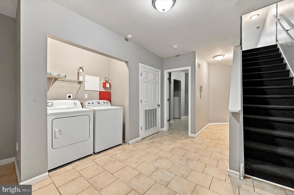 2261 N Park Avenue - Photo 14