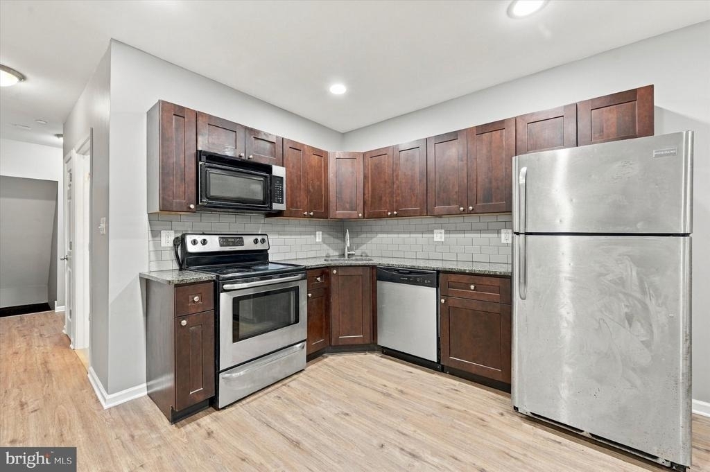 2261 N Park Avenue - Photo 6