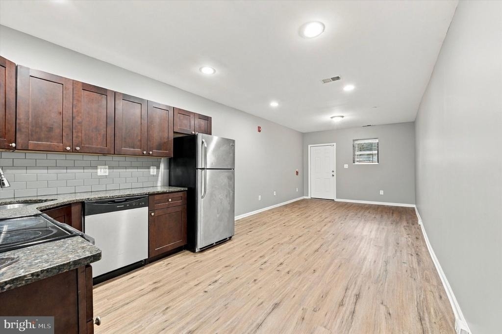 2261 N Park Avenue - Photo 5