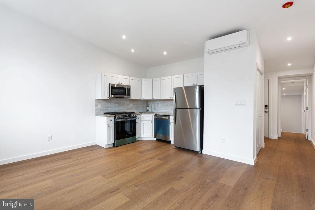 709 S 19th Street - Photo 1