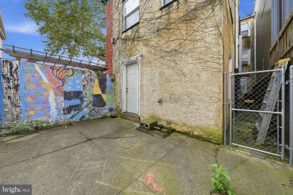 625 Catharine Street - Photo 13
