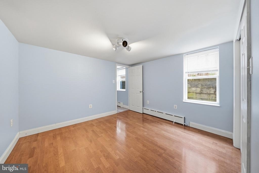 625 Catharine Street - Photo 10