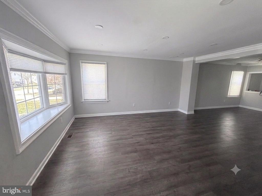831 Hamel Avenue - Photo 3