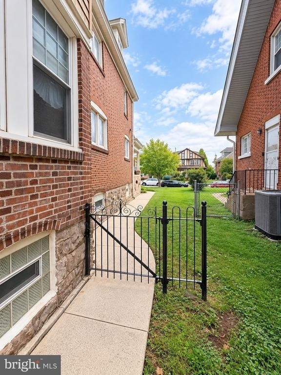 557 Hamilton Street - Photo 19