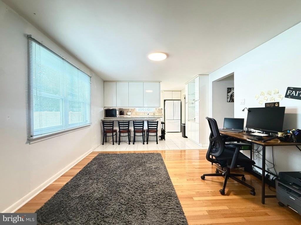 237 5th Avenue W - Photo 3