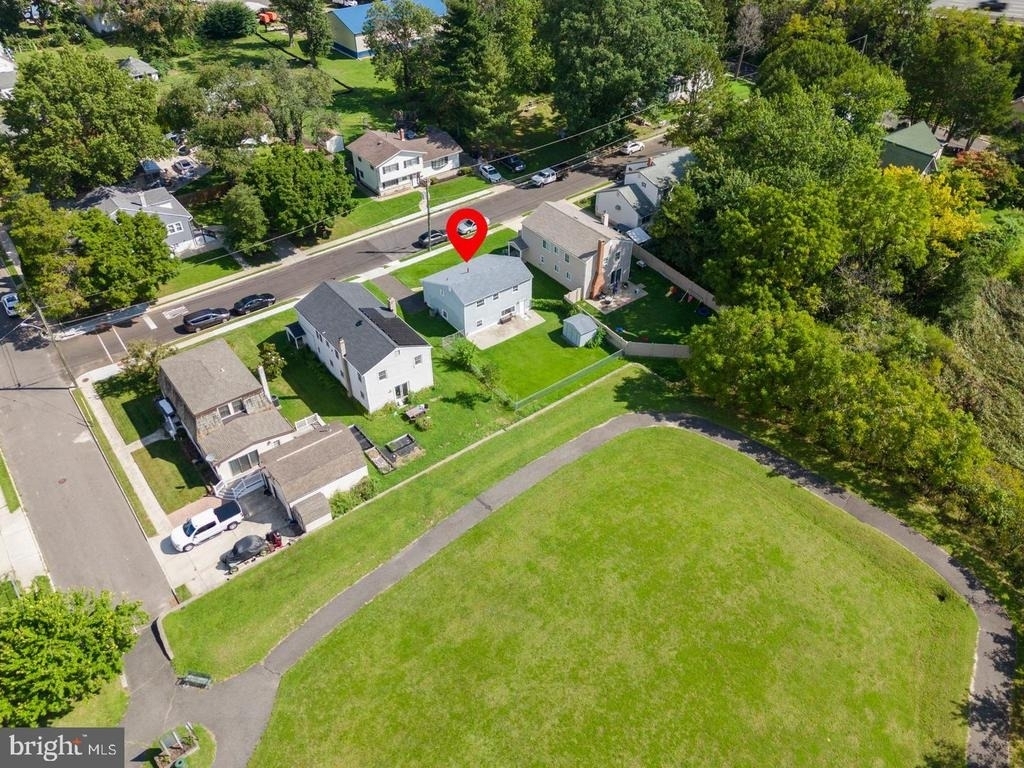 406 Memorial Avenue - Photo 19