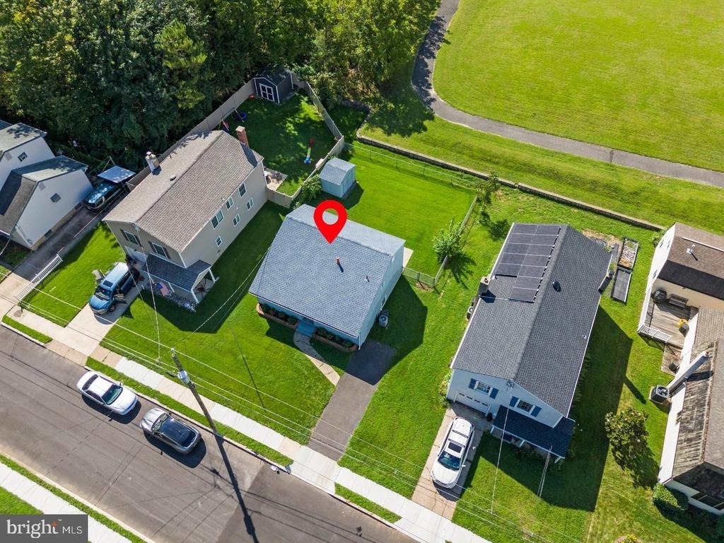 406 Memorial Avenue - Photo 21