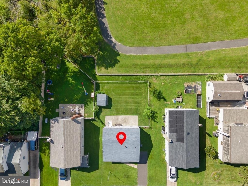 406 Memorial Avenue - Photo 17