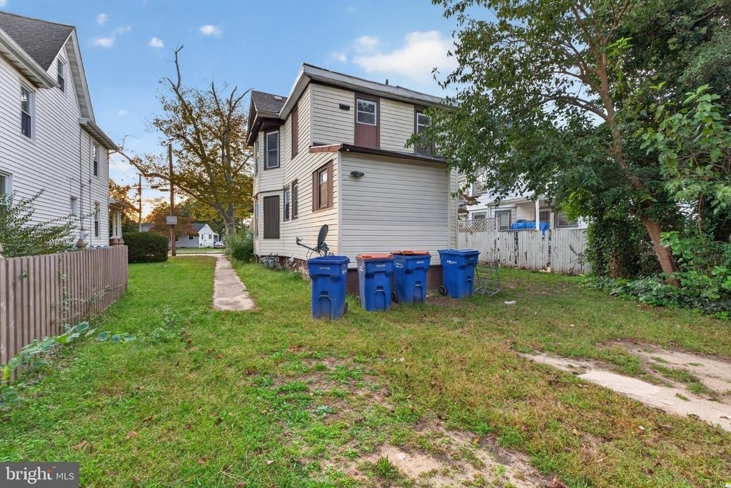 909 N 4th Street - Photo 12