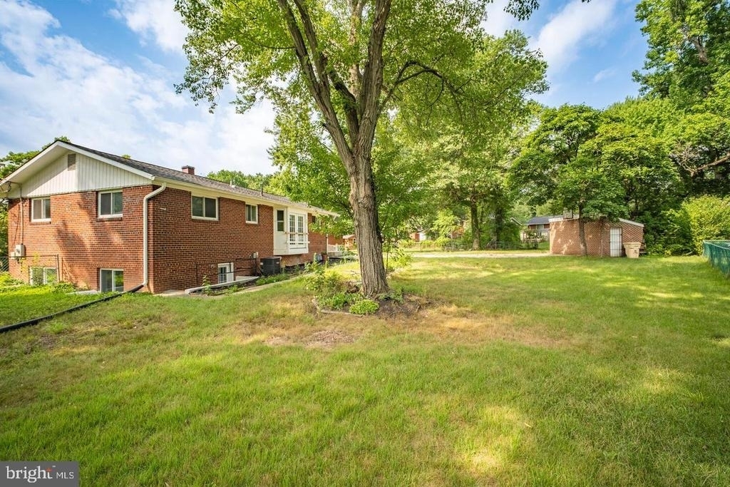 7410 Baylor Avenue - Photo 34