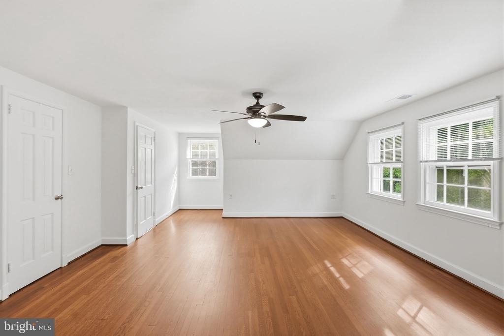 7200 Wells Parkway - Photo 18