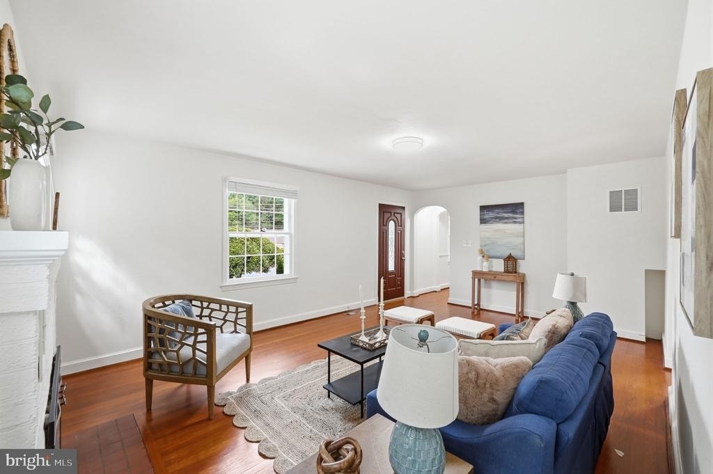 7200 Wells Parkway - Photo 3