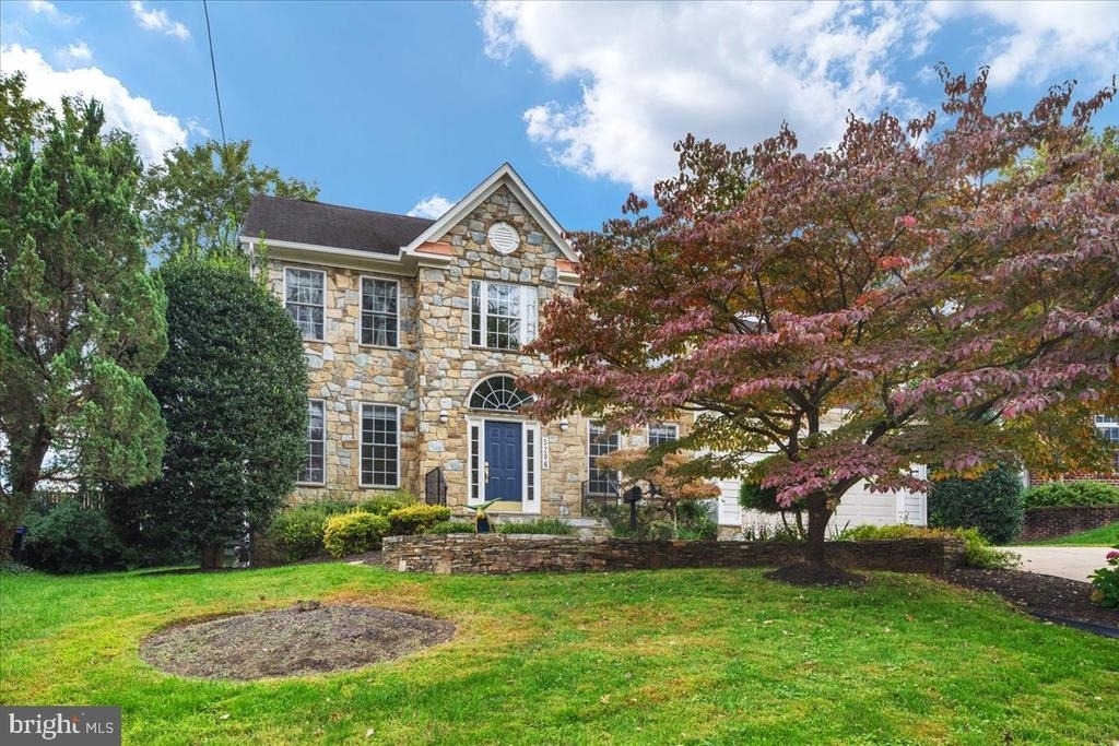 5206 Ridgefield Road - Photo 1