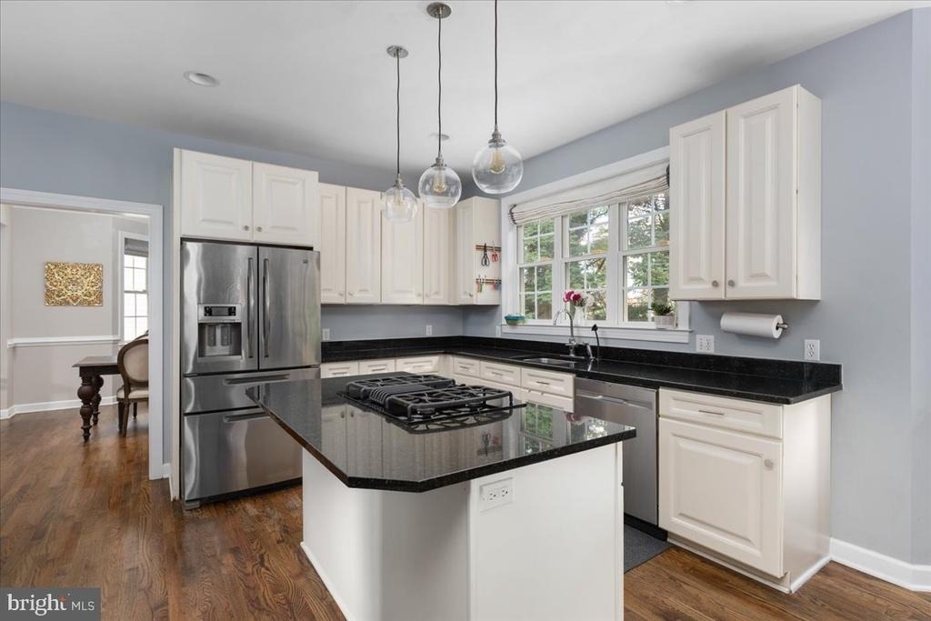 5206 Ridgefield Road - Photo 11