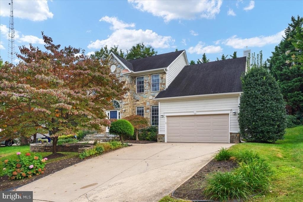 5206 Ridgefield Road - Photo 2