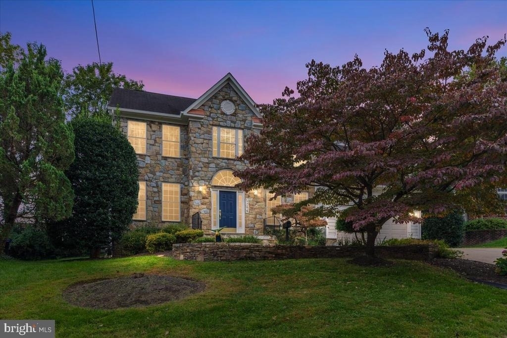 5206 Ridgefield Road - Photo 0