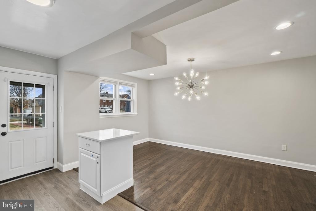 4923 Saint Gemma Road - Photo 9