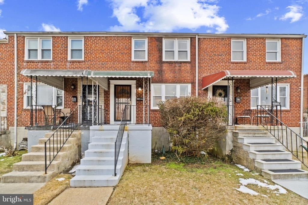 4923 Saint Gemma Road - Photo 0