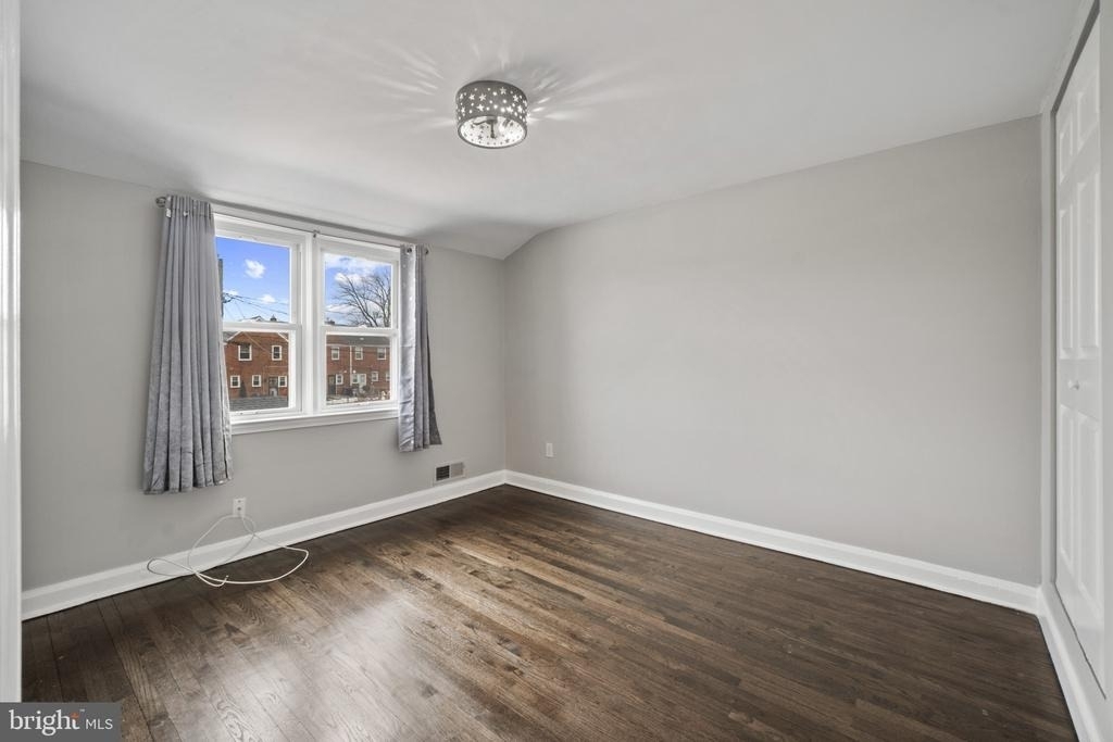 4923 Saint Gemma Road - Photo 11