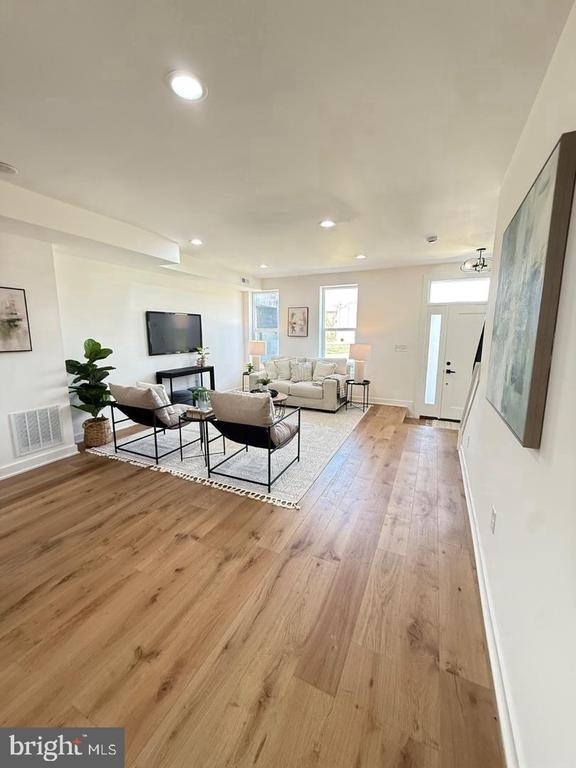 3435 Dupont Avenue - Photo 9