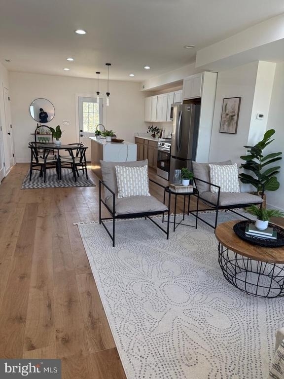 3435 Dupont Avenue - Photo 4