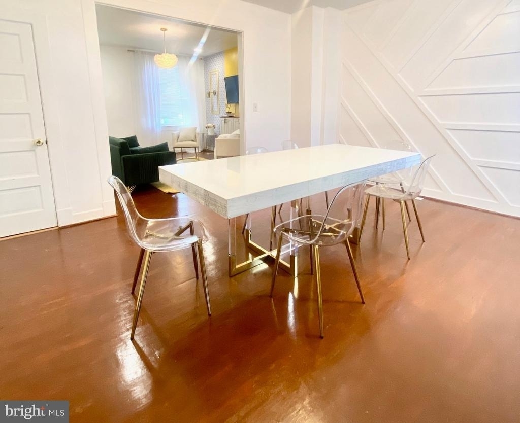 708 Melville Avenue - Photo 3